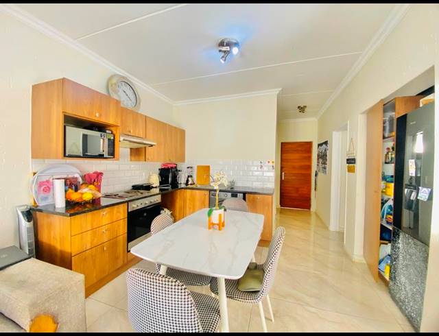 2 BEDROOM PROPERTY TO RENT IN FERNDALE